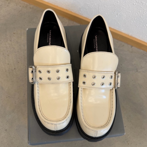 Vagabond Shoemakers Cosmo 2.0 Off White Loafer Silver Buckle Womens 10 Chunky - Picture 9 of 16